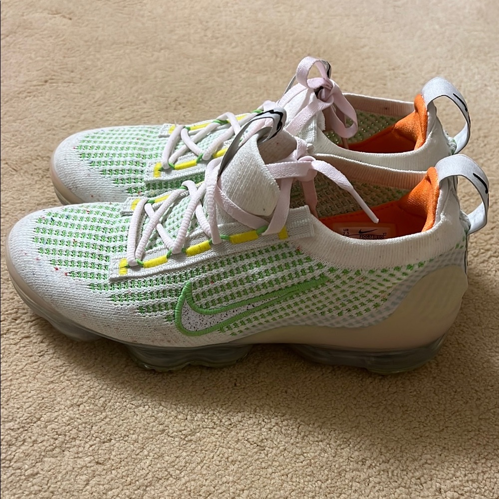 Nike Air VaporMax Flyknit Sneakers
